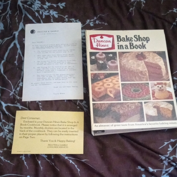 Duncan Hines Other - Duncan Hines Bake Shop in a Book with welcome letter and APOLOGY LETTER